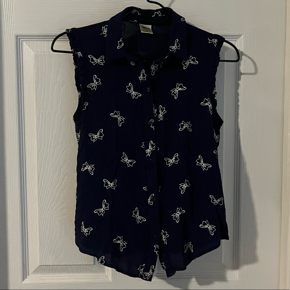 Sleeveless Button Up Blouse